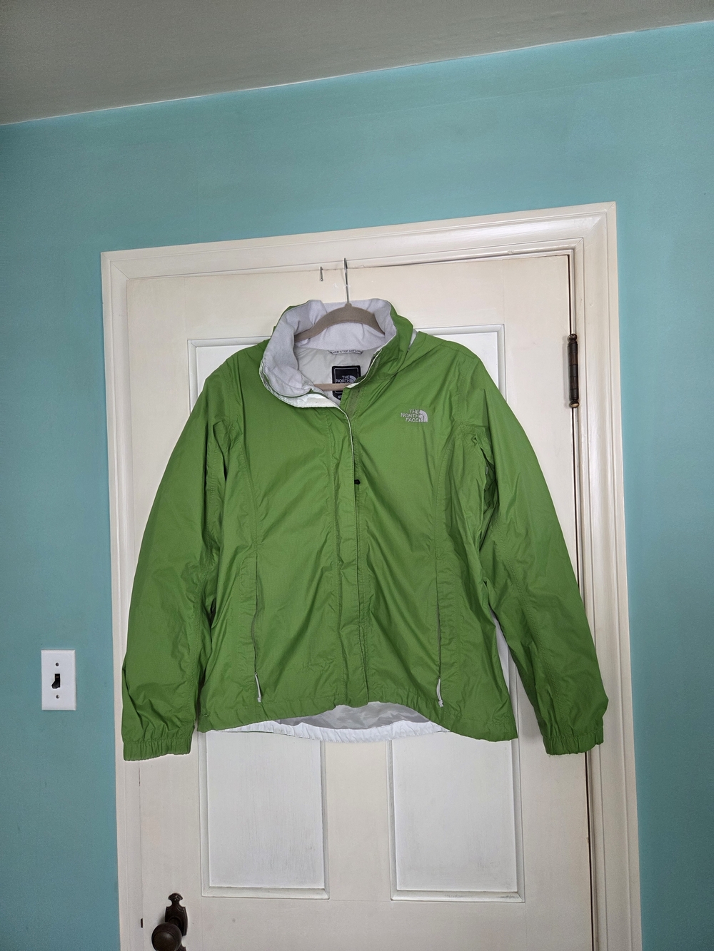 The North Face Hyvent Hooded Raincoat/Jacket - Great Condition!
